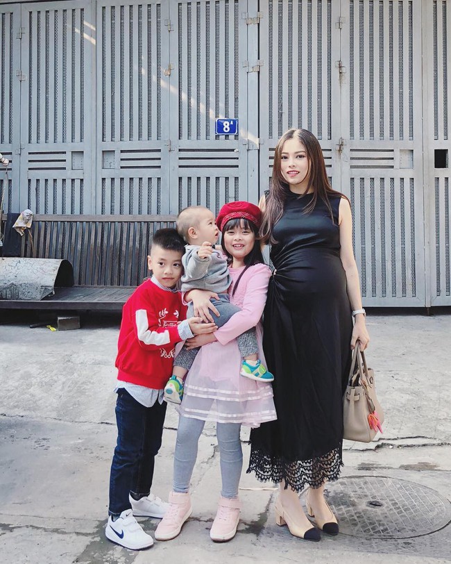 Cười vỡ bụng với ông xã Hằng Túi, con trai chỉ theo mẹ nên đành tung chiêu độc khiến Sữa chủ tịch ngoan ngoãn hẳn - Ảnh 6. Cười vỡ bụng với ông xã Hằng Túi, con trai chỉ theo mẹ nên đành tung chiêu độc khiến Sữa chủ tịch ngoan ngoãn hẳn - Ảnh 6.
