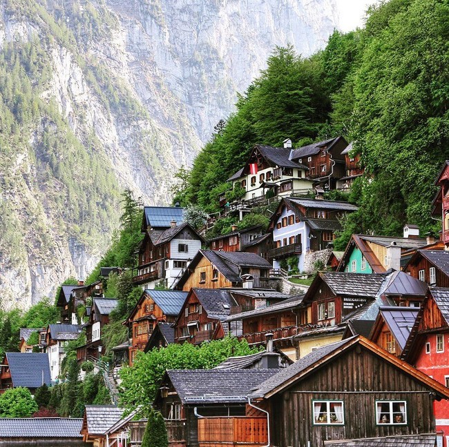 7000-year-old houses stand out among the beautiful scenery - Photo 7.