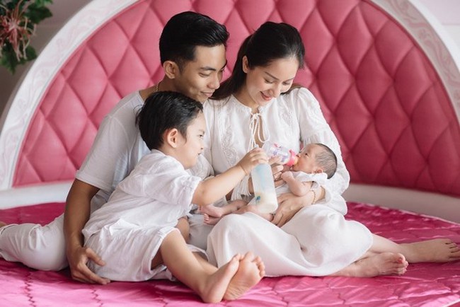 Khánh Thi: Có 2 con rồi, tôi chẳng còn quan tâm đến chuyện làm đám cưới với Phan Hiển  - Ảnh 2.