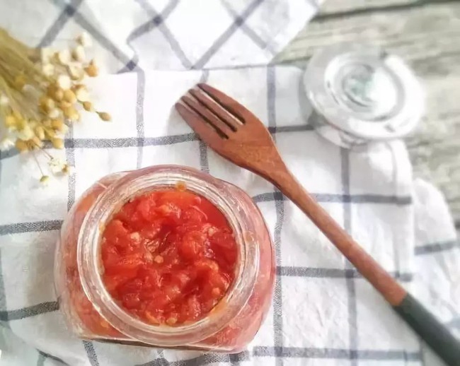Theo đầu bếp, bạn cũng có thể tự làm một hũ sốt cà chua tại nhà ngon quên sầu để dùng dần chỉ với vài bước cơ bản - Ảnh 7.