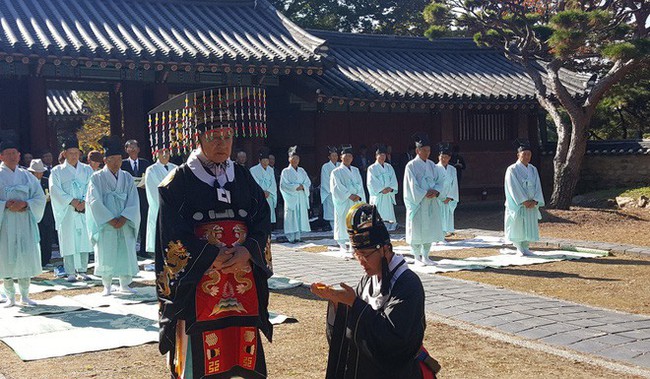 Hoàng tử thất lạc vừa được tấn phong của Hàn Quốc và câu chuyện đời ly kỳ như phim - Ảnh 8.