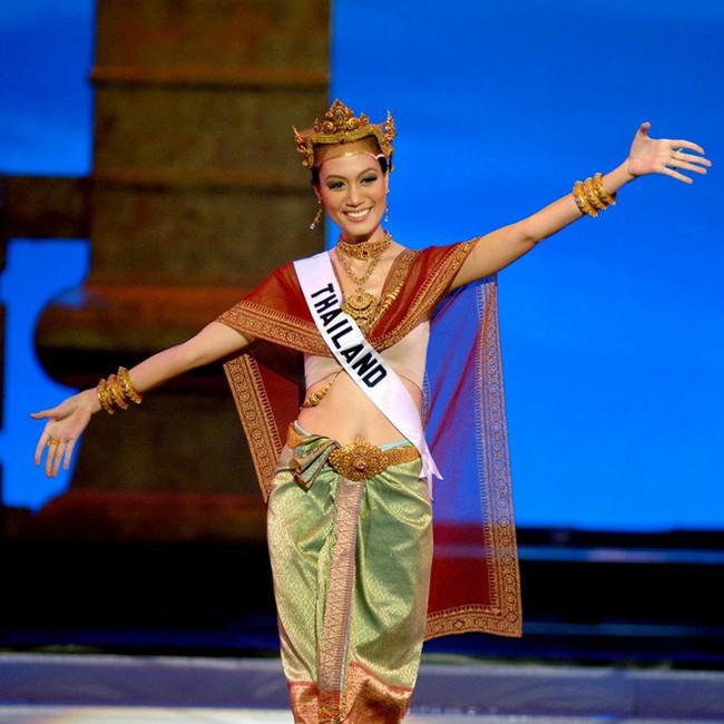 Nữ cơ trưởng xinh đẹp nhất Thái Lan: Thi Hoa hậu Hoàn vũ  để kiếm tiền đóng học, bỏ hào quang vì giấc mơ - Ảnh 6.