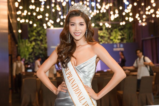 Nhìn lại hành trình của Minh Tú tại Miss Supranational 2018: Từ ồn ào mua giải, bị chơi xấu tới vị trí top 10 - Ảnh 1.