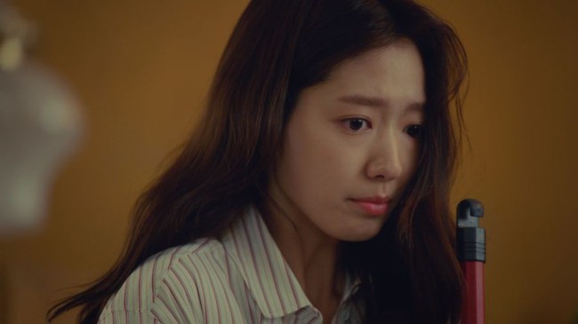 Chỉ với 2 tập đầu, Ký ức Alhambra của Park Shin Hye - Hyun Bin đã khiến khán giả vừa yêu vừa ghét - Ảnh 5.