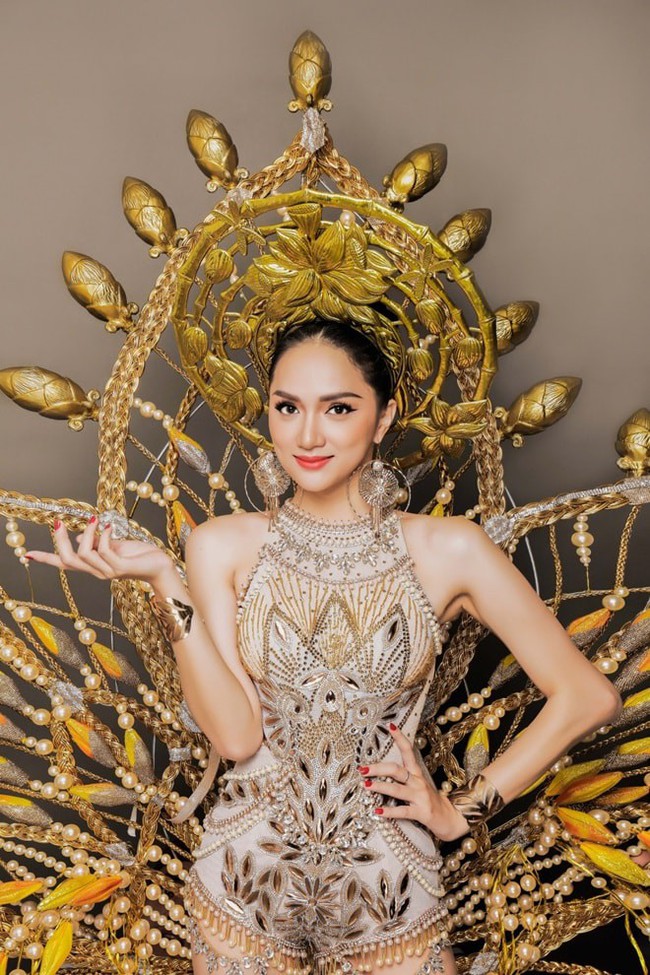 Hoa hậu Hương Giang sẽ sang Philippines đọ sắc với mỹ nhân có gương mặt đẹp nhất thế giới - Ảnh 3.