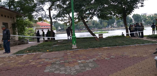 Hà Nội: Đang câu cá ở hồ Thiền Quang, cần thủ hốt hoảng phát hiện xác người lập lờ mặt nước - Ảnh 3.