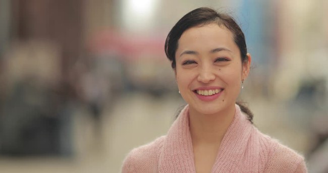 Luôn miệng cười, cô gái bị bạn trai chia tay vì Đi với em, anh có cảm giác như đi với người điên - Ảnh 3. Luôn miệng cười, cô gái bị bạn trai chia tay vì Đi với em, anh có cảm giác như đi với người điên - Ảnh 3.