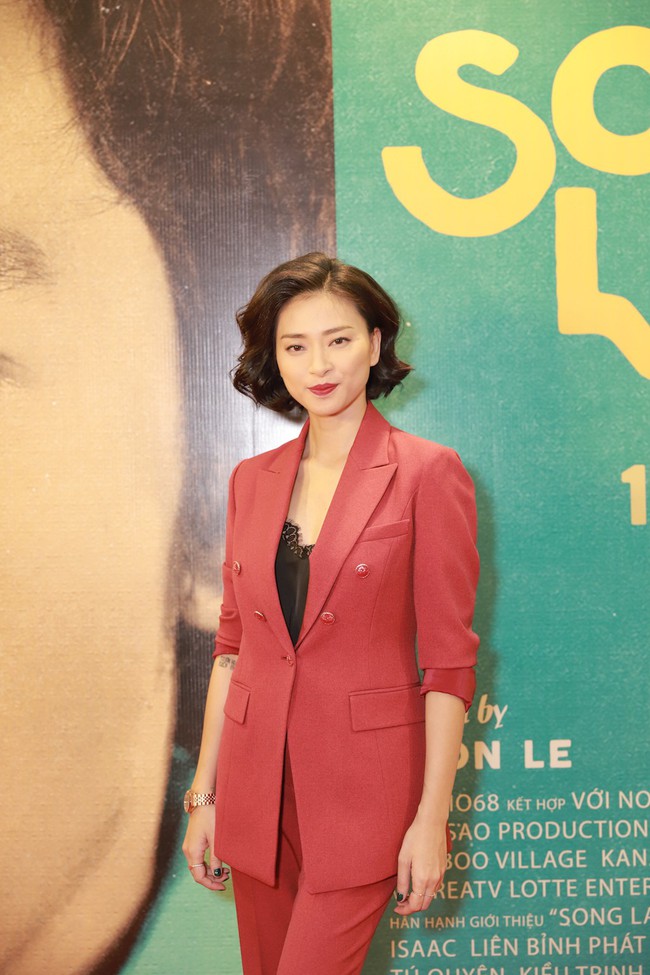Vắng Hồ Ngọc Hà, Kim Lý lẻ bóng trên thảm đỏ ra mắt phim cải lương Song Lang - Ảnh 5.