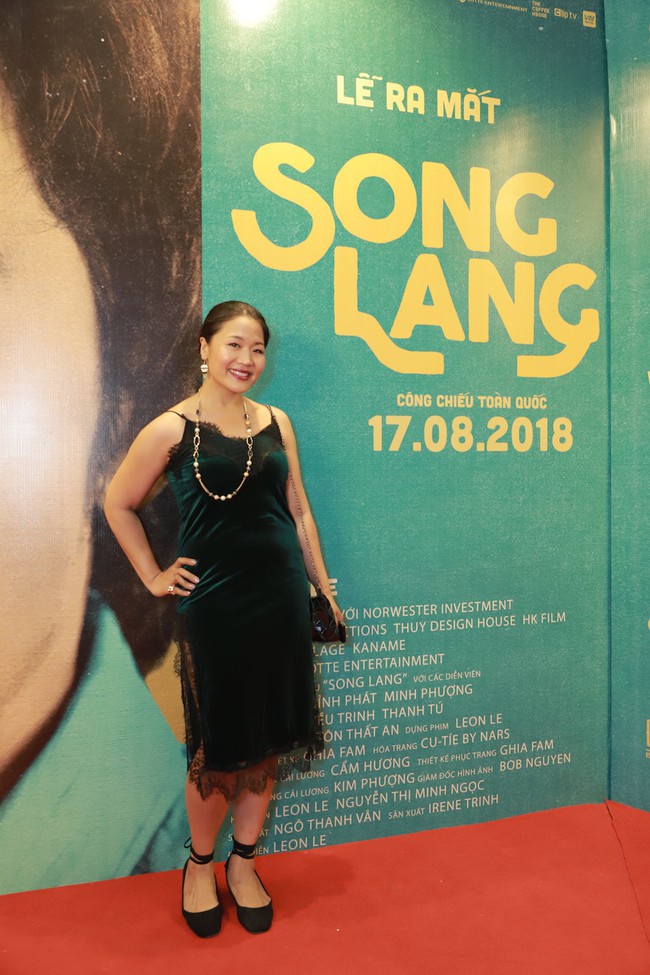 Vắng Hồ Ngọc Hà, Kim Lý lẻ bóng trên thảm đỏ ra mắt phim cải lương Song Lang - Ảnh 11.