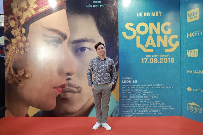 Vắng Hồ Ngọc Hà, Kim Lý lẻ bóng trên thảm đỏ ra mắt phim cải lương Song Lang - Ảnh 14. Vắng Hồ Ngọc Hà, Kim Lý lẻ bóng trên thảm đỏ ra mắt phim cải lương Song Lang - Ảnh 14.