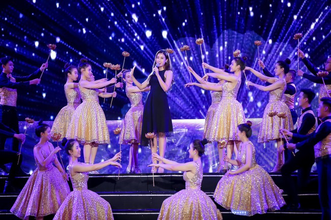 Hoa hậu Đỗ Mỹ Linh lần đầu khoe giọng hát đã được khuyên nên làm ca sĩ - Ảnh 7.