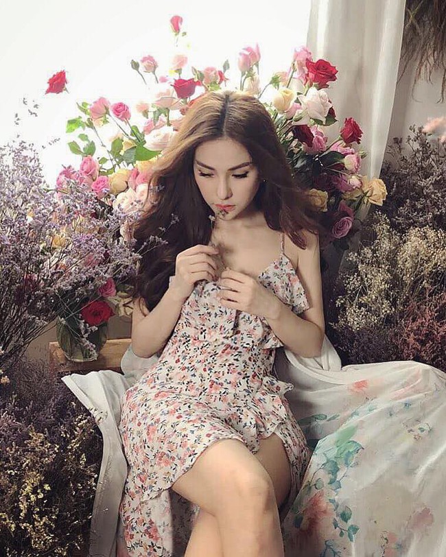 Soi nhất cử nhất động của sao Việt (19/8) - Ảnh 12.