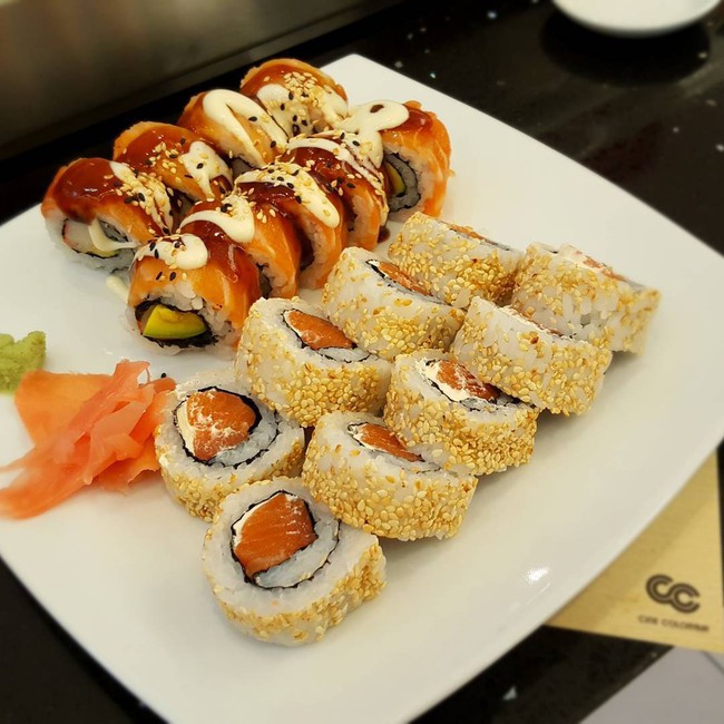 Những món ăn vặt đầy bất ngờ trong rạp chiếu phim trên thế giới, có cả sushi và mực chiên bơ - Ảnh 6.