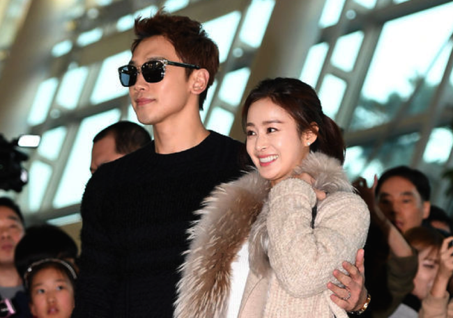 Vừa trở lại sau khi sinh em bé, Kim Tae Hee đã bị dư luận xỉa xói khi so sánh với Song Hye Kyo - Ảnh 2. Vừa trở lại sau khi sinh em bé, Kim Tae Hee đã bị dư luận xỉa xói khi so sánh với Song Hye Kyo - Ảnh 2.