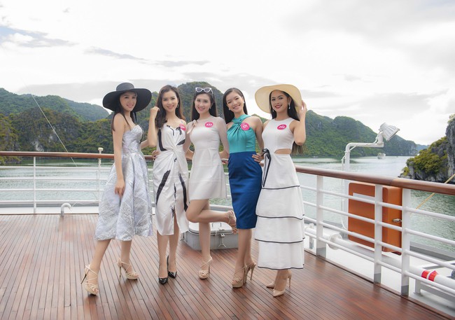Cô gái cao nhất Hoa Hậu Việt Nam gây chú ý vì từng đi phụ hồ giờ lại điệu đà như công chúa trên du thuyền sang chảnh - Ảnh 1.