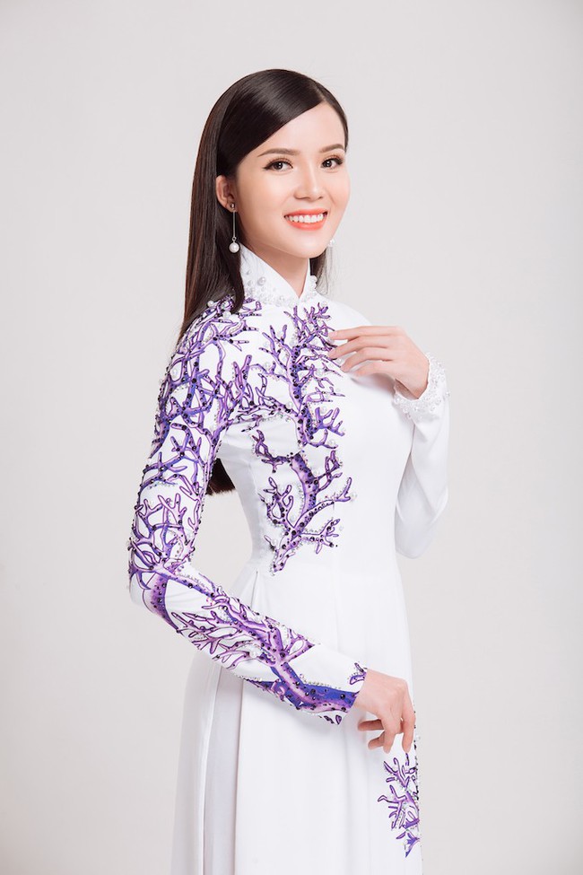 Cô nhân viên ngân hàng được nhận xét hao hao Hoa hậu Kỳ Duyên đại diện Việt Nam thi Hoa hậu châu Á Thái Bình Dương 2018 - Ảnh 2.