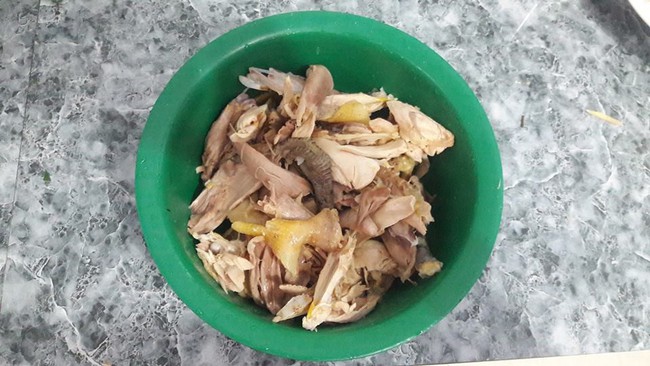 Một con gà vợ trẻ chế được nồi cháo và món gỏi ngon lành vẫn bị chê, chị em tìm mãi mới ra nguyên nhân - Ảnh 2. Một con gà vợ trẻ chế được nồi cháo và món gỏi ngon lành vẫn bị chê, chị em tìm mãi mới ra nguyên nhân - Ảnh 2.