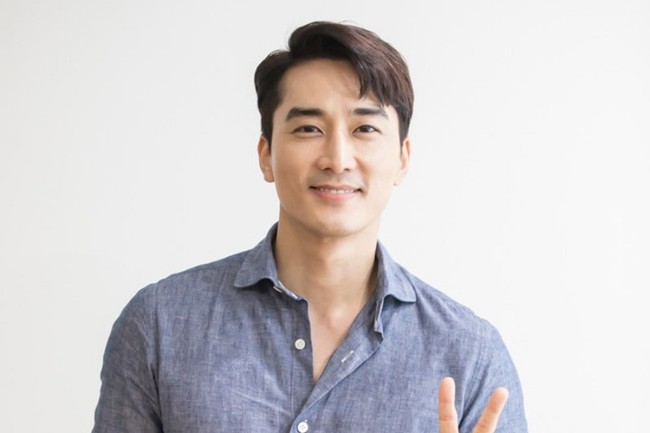 Song Seung Hun bất ngờ tiết lộ mình là người hướng nội, thường tự gặm nhấm nỗi đau - Ảnh 1.