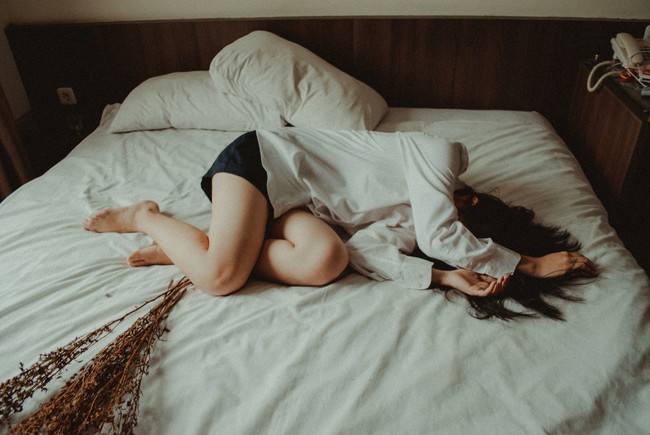 Nhìn bức ảnh tưởng bình thường của chồng cùng đồng nghiệp, vợ trẻ bàng hoàng nhận ra sự thật phía sau - Ảnh 3. Nhìn bức ảnh tưởng bình thường của chồng cùng đồng nghiệp, vợ trẻ bàng hoàng nhận ra sự thật phía sau - Ảnh 3.
