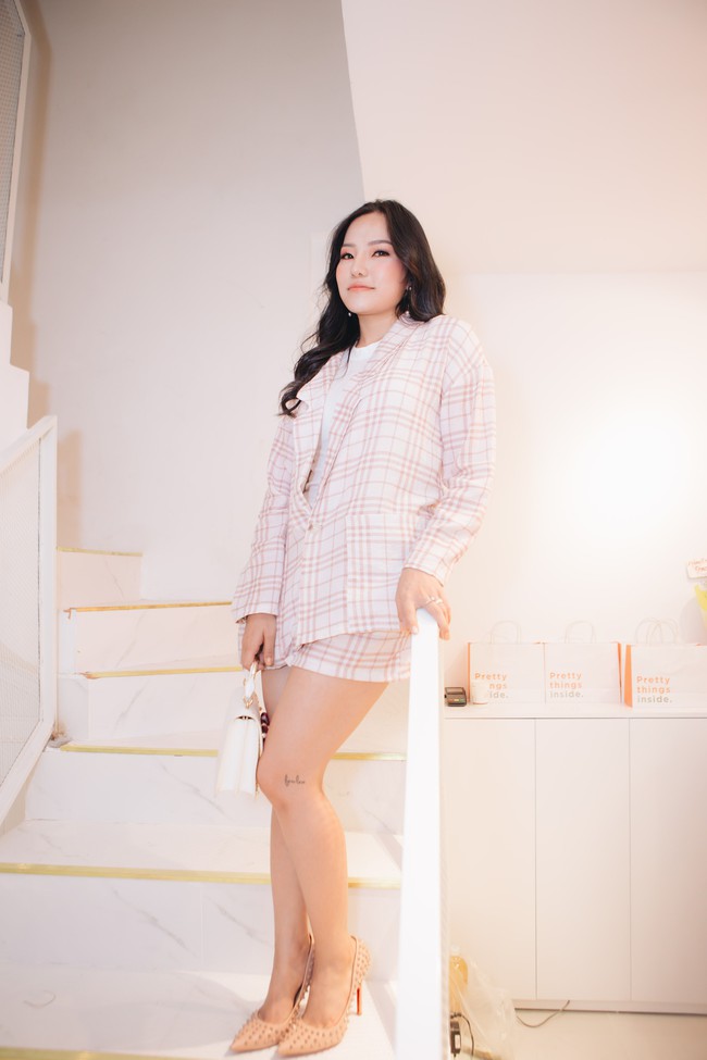 Vắng bóng bạn trai Hiền Sến, Lý Phương Châu sành điệu đi sự kiện - Ảnh 4. Vắng bóng bạn trai Hiền Sến, Lý Phương Châu sành điệu đi sự kiện - Ảnh 4.