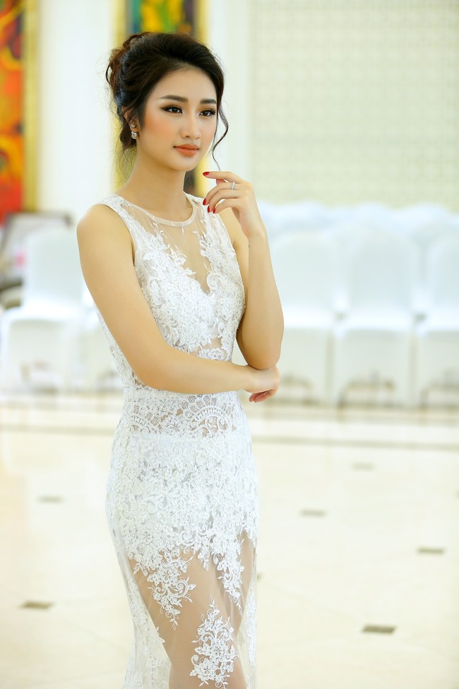 HH Trần Thị Thu Ngân diện váy trắng tinh khôi, khoe sắc bên HH Trái đất Angelia Ong   - Ảnh 5.