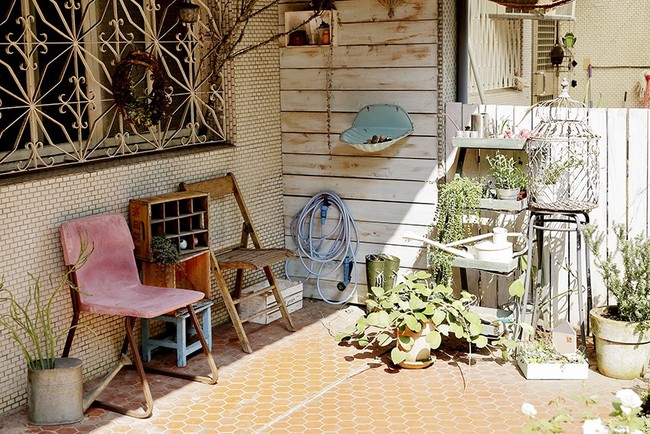 Cô gái trẻ tự tay cải tạo không gian cũ kỹ thành ngôi nhà vườn đẹp lãng mạn với cây xanh - Ảnh 11.