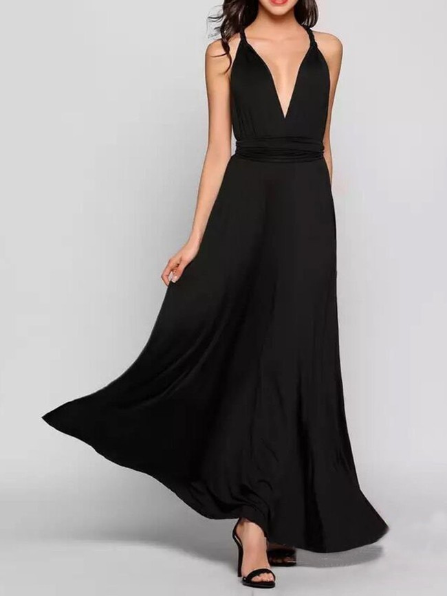 11 bộ váy đen tối giản cứ tưởng là nhàm chán, nhưng lại có thể giúp chị em quyến rũ hết phần thiên hạ - Ảnh 8.