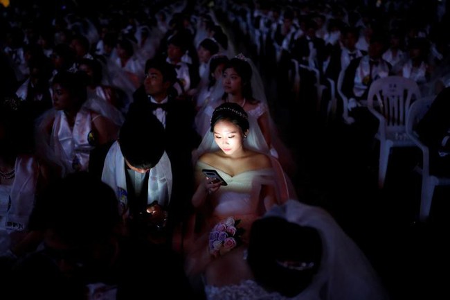 Yêu là phải cưới: 4,000 cặp cô dâu chú rể tham gia hôn lễ tập thể tại Hàn Quốc, nhiều đôi chỉ vừa mới quen cũng đòi cưới luôn - Ảnh 5.