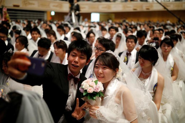 Yêu là phải cưới: 4,000 cặp cô dâu chú rể tham gia hôn lễ tập thể tại Hàn Quốc, nhiều đôi chỉ vừa mới quen cũng đòi cưới luôn - Ảnh 6.