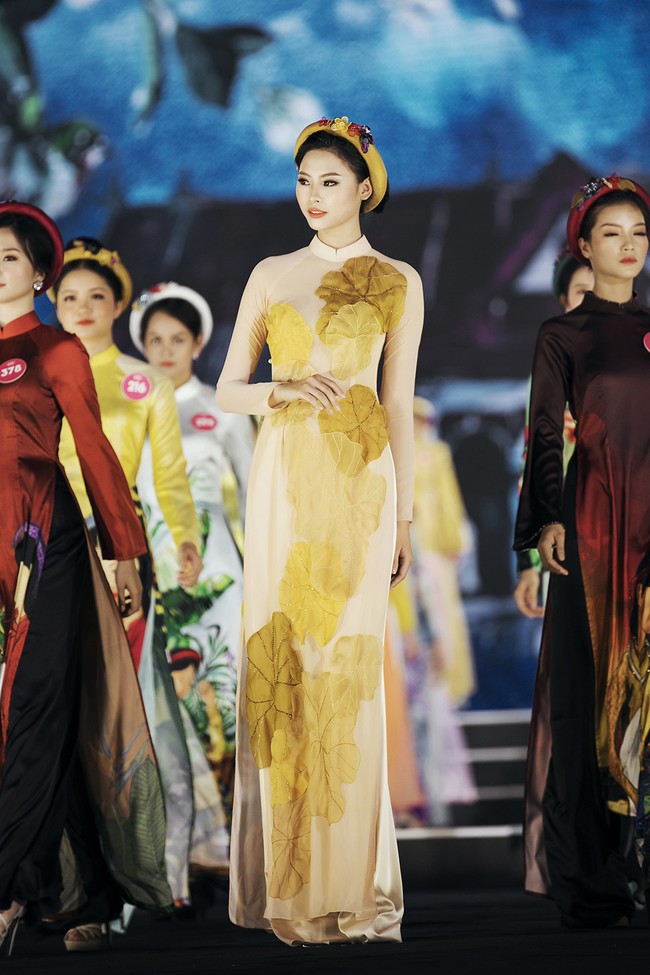 Ai bảo là kèn cựa nhau, Kỳ Duyên còn chụp ảnh Huyền My rồi khen xinh trên mạng xã hội đây này! - Ảnh 19. Ai bảo là kèn cựa nhau, Kỳ Duyên còn chụp ảnh Huyền My rồi khen xinh trên mạng xã hội đây này! - Ảnh 19.