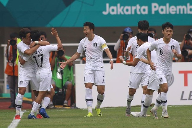 Đánh bại Olympic Việt Nam, Hàn Quốc vào chung kết Asiad 18 - Ảnh 15. Đánh bại Olympic Việt Nam, Hàn Quốc vào chung kết Asiad 18 - Ảnh 15.