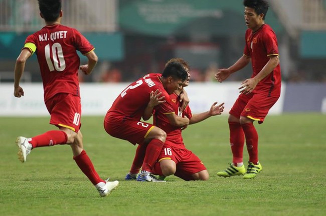 Đánh bại Olympic Việt Nam, Hàn Quốc vào chung kết Asiad 18 - Ảnh 7. Đánh bại Olympic Việt Nam, Hàn Quốc vào chung kết Asiad 18 - Ảnh 7.