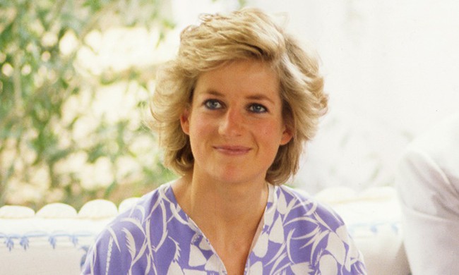 Không chỉ mỗi thời trang, Công nương Diana cũng có 6 bí mật về trang điểm, trong đó có 1 điều còn phá vỡ quy tắc Hoàng gia - Ảnh 1.
