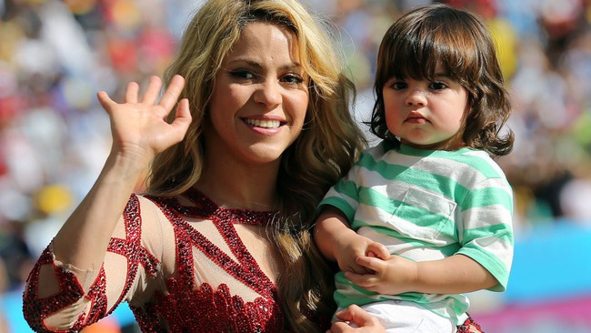 Shakira – bà mẹ nổi tiếng dạy con nói vanh vách không phải 1 hay 2 ngoại ngữ mà là 7 thứ tiếng khác nhau - Ảnh 3.