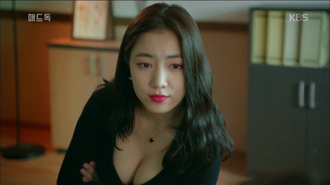 6 cảnh khoe da thịt gây sốc nhất trong phim truyền hình Hàn: Lee Kwang Soo... nude 100%? - Ảnh 4.