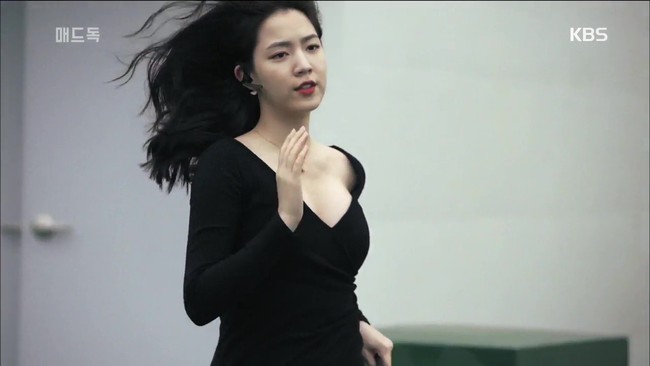 6 cảnh khoe da thịt gây sốc nhất trong phim truyền hình Hàn: Lee Kwang Soo... nude 100%? - Ảnh 6.