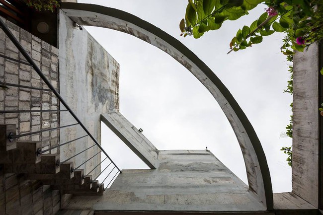 BUÔNG - ngôi nhà đá nở hoa KTS mất 6 tháng thu thập bê tông cũ ở Quảng Bá, Hà Nội  - Ảnh 7.