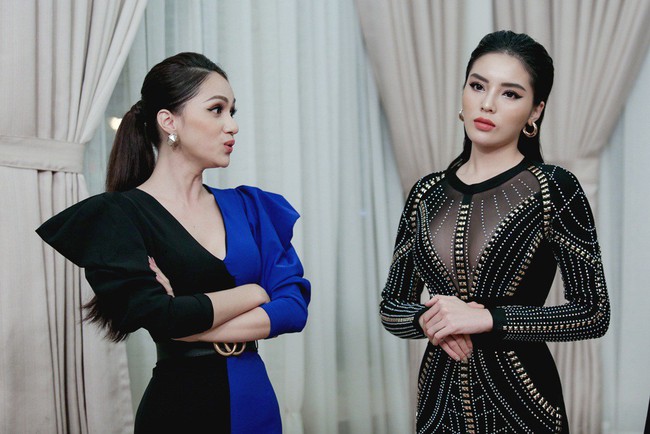 Bật khóc khi thua Hương Giang, Kỳ Duyên lại bị chê bai không tiếc lời vì liếc xéo đàn chị - Ảnh 6. Bật khóc khi thua Hương Giang, Kỳ Duyên lại bị chê bai không tiếc lời vì liếc xéo đàn chị - Ảnh 6.