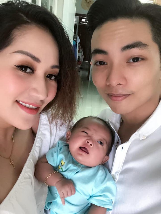 Soi nhất cử nhất động của sao Việt (30/8) - Ảnh 2.