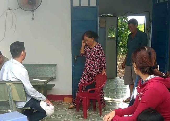 Đồng Nai: Vừa về quê nghỉ lễ 2/9, chồng nghi ra tay sát hại vợ dã man rồi tự tử - Ảnh 2. Đồng Nai: Vừa về quê nghỉ lễ 2/9, chồng nghi ra tay sát hại vợ dã man rồi tự tử - Ảnh 2.
