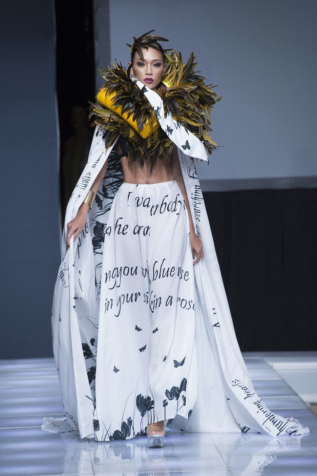 Người mẫu Diệu Huyền được chọn làm vedette trên sàn diễn thời trang Mỹ - Ảnh 7.