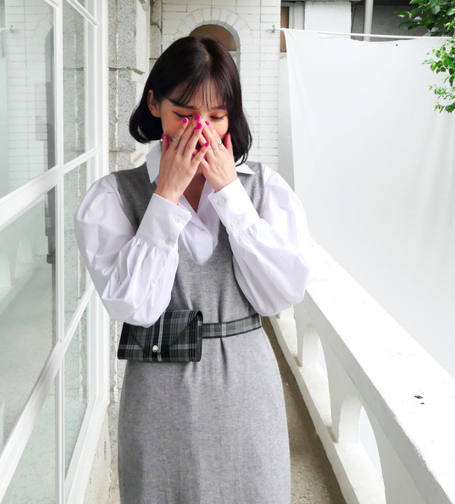 Sang thu, chưa cần diện áo khoác thì học ngay cách biến tấu sơmi thành 3 kiểu cực hay ho này - Ảnh 11. Sang thu, chưa cần diện áo khoác thì học ngay cách biến tấu sơmi thành 3 kiểu cực hay ho này - Ảnh 11.
