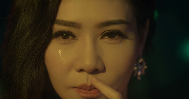 Chán hát nhạc dance, Thu Minh chuyển sang hát ballad, khóc sưng cả mắt trong teaser MV mới - Ảnh 5.
