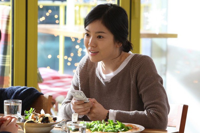 Sau kết hôn, Song Hye Kyo tiết lộ 3 bí quyết giữ gìn nhan sắc mà bất kỳ cô gái nào cũng làm được - Ảnh 3.