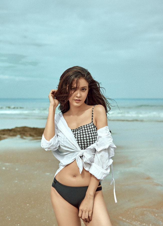 Gái 1 con Trương Quỳnh Anh đầy ướt át khoe thân hình bốc lửa - Ảnh 3. Gái 1 con Trương Quỳnh Anh đầy ướt át khoe thân hình bốc lửa - Ảnh 3.