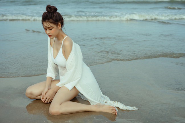 Gái 1 con Trương Quỳnh Anh đầy ướt át khoe thân hình bốc lửa - Ảnh 8. Gái 1 con Trương Quỳnh Anh đầy ướt át khoe thân hình bốc lửa - Ảnh 8.