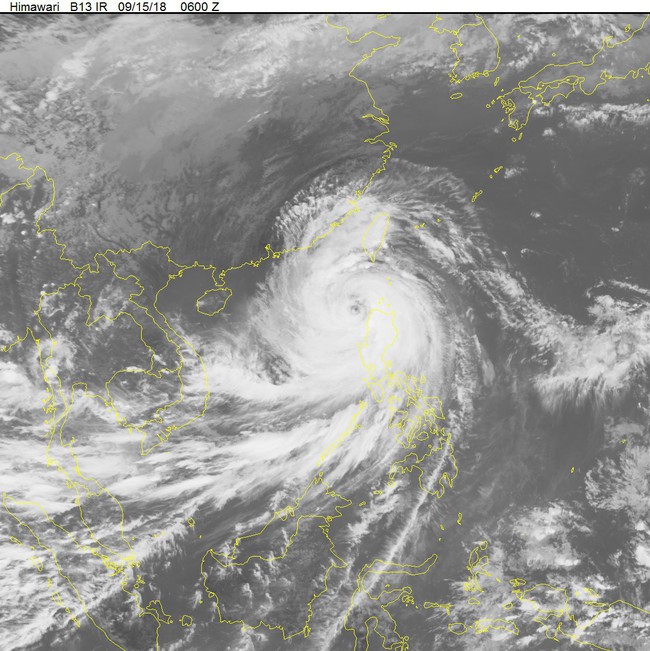 Siêu bão Mangkhut đã vào biển Đông, trở thành bão số 6 - Ảnh 2.
