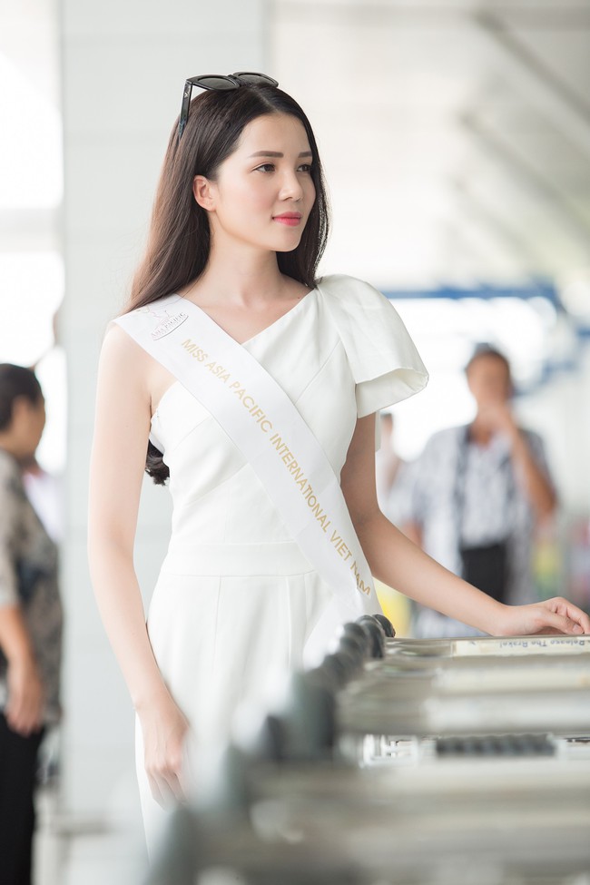 Hoa khôi Thúy Vi mang 145kg hành lý lên đường chinh chiến tại Hoa hậu Châu Á Thái Bình Dương  - Ảnh 6.