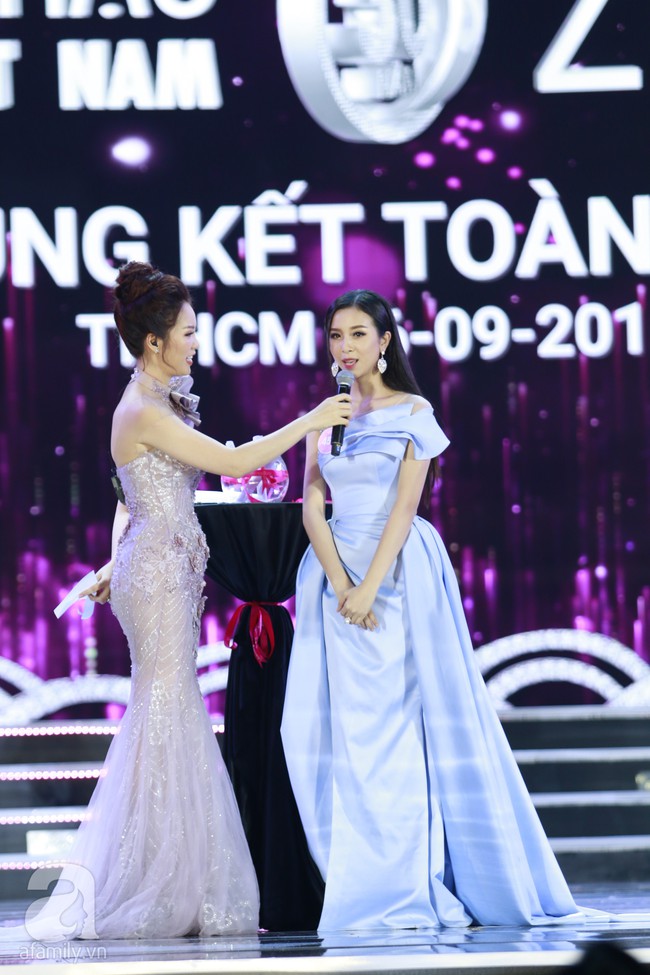 Chung kết HHVN 2018: Vương miện gọi tên cô gái sinh năm 2000 đến từ Quảng Nam Trần Tiểu Vy - Ảnh 49.