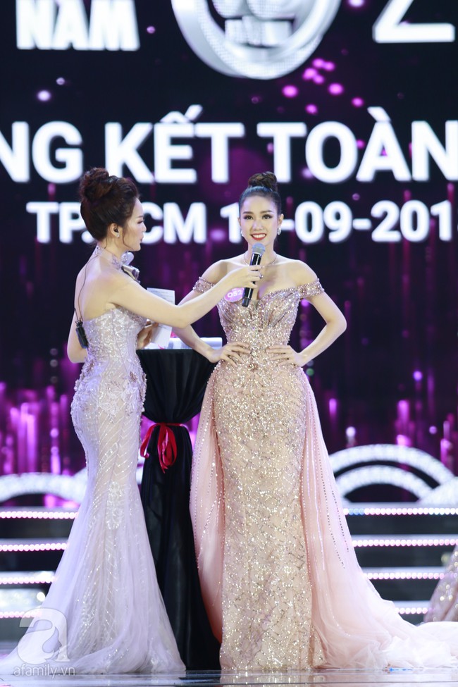Chung kết HHVN 2018: Vương miện gọi tên cô gái sinh năm 2000 đến từ Quảng Nam Trần Tiểu Vy - Ảnh 52.